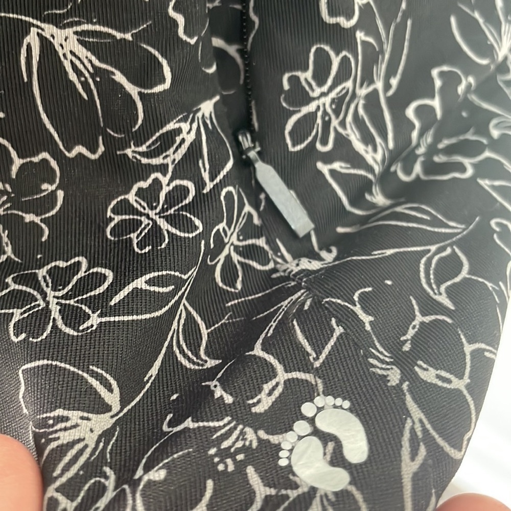 Hang Ten Rashguard - Picture 13 of 13
